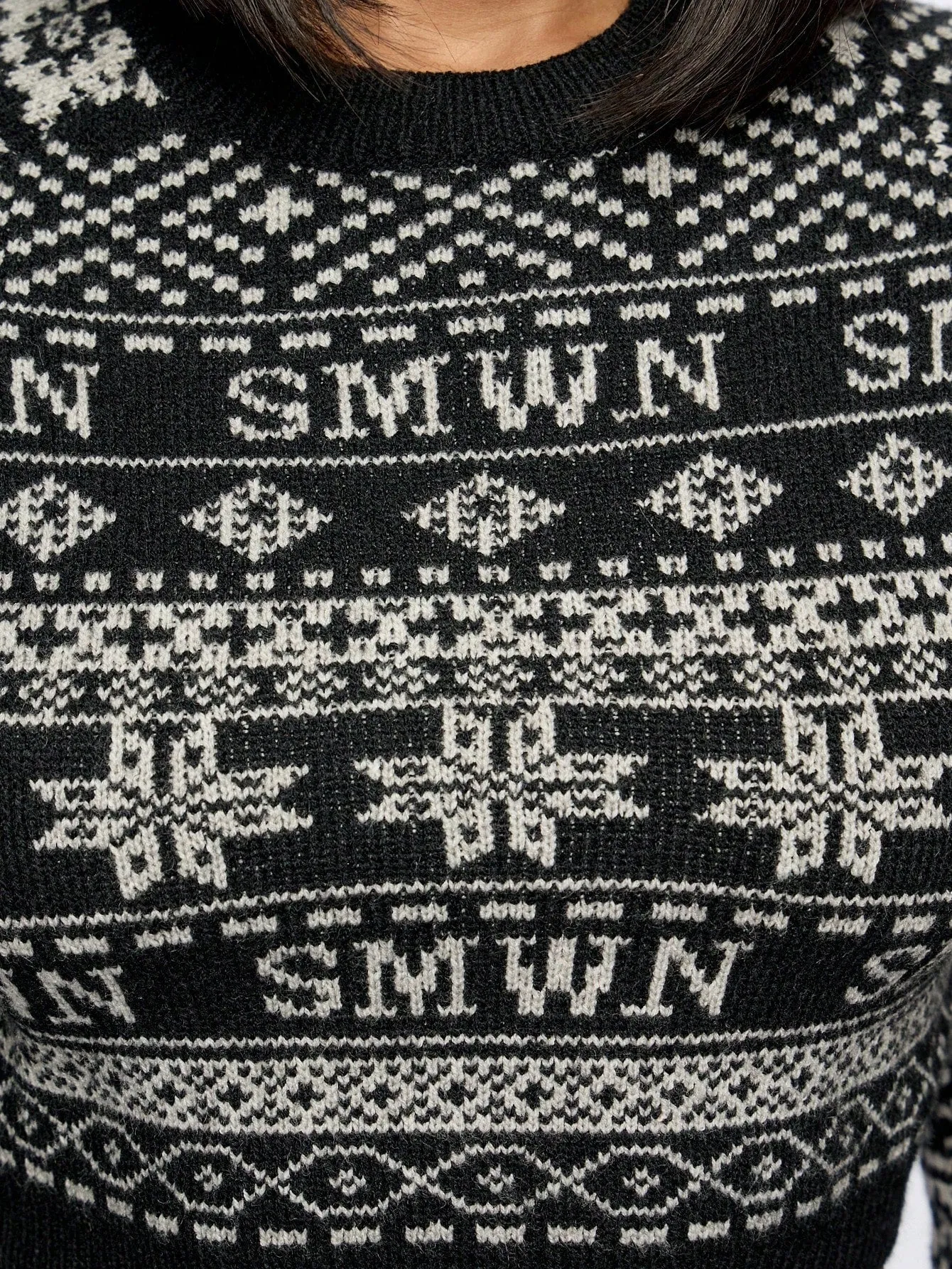 SUMWON WOMEN Crop Long Sleeve Knitted Fairisle Print Sweater