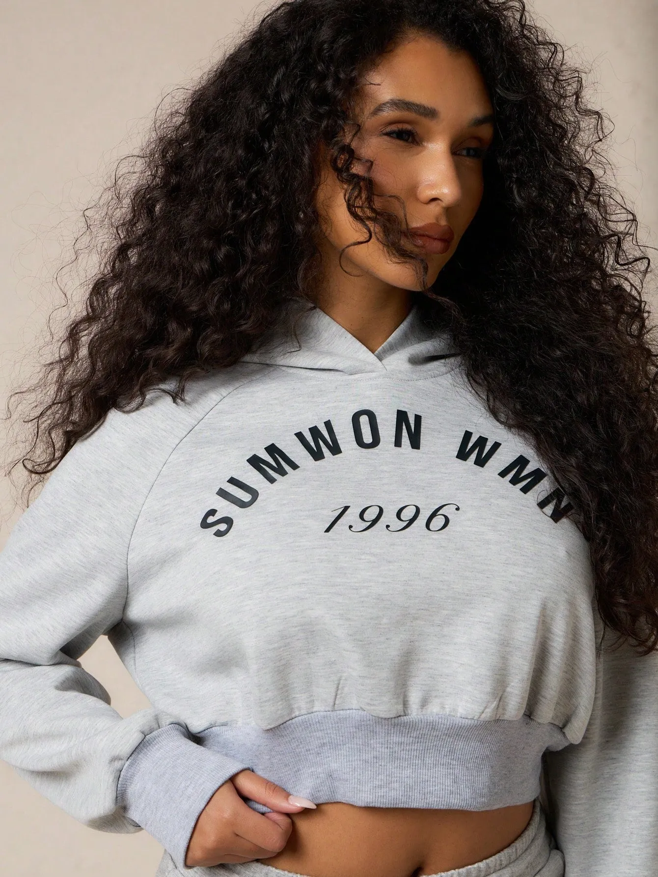 SUMWON WOMEN Essentials Cropped Hoodie