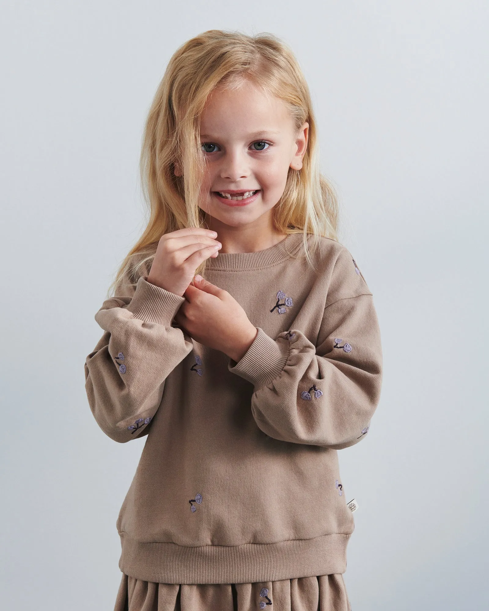 Sweatshirt w. Embroidery - Kids - Dark Beige