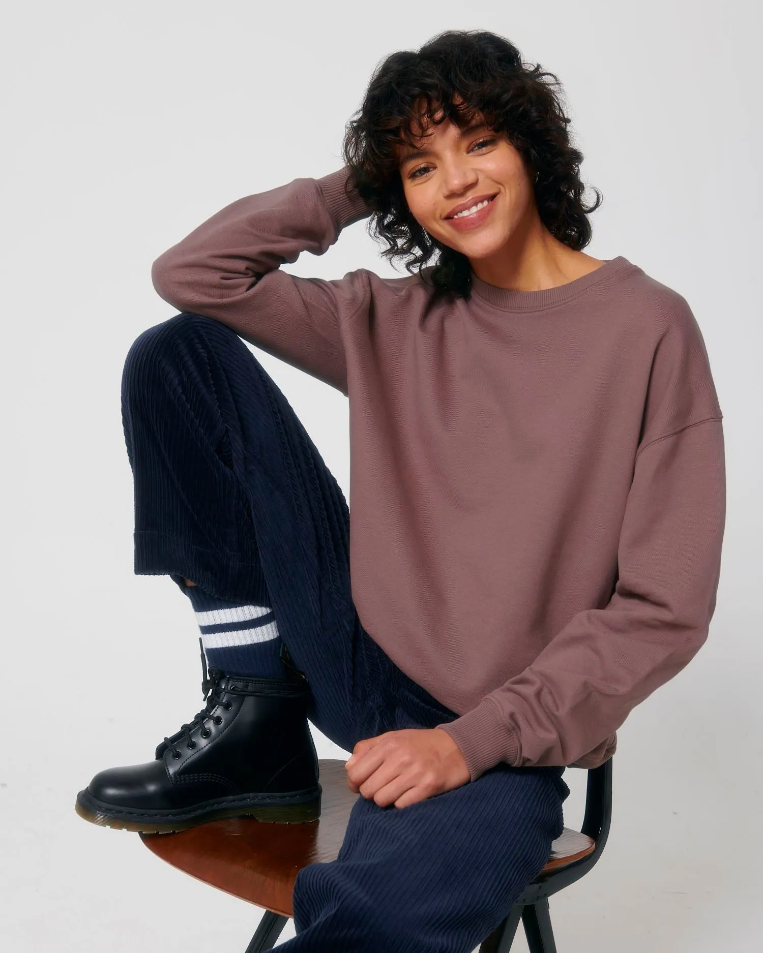 Unisex Organic Boxy Dry-Feel Sweatshirt - 400 g/m² | Ledger Dry Crewnecks STSU798