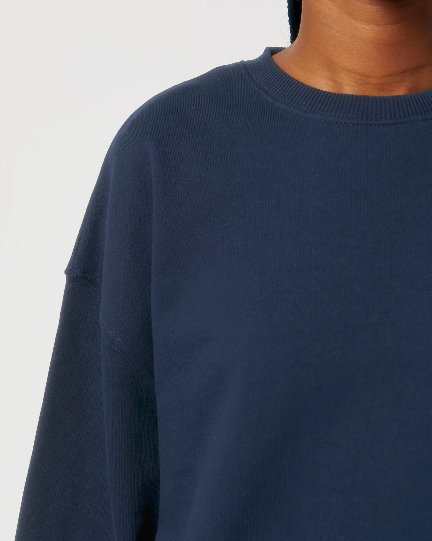 Unisex Organic Boxy Dry-Feel Sweatshirt - 400 g/m² | Ledger Dry Crewnecks STSU798